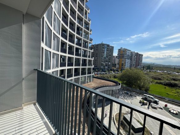 Ambient biznesi per qera, te Lake View Residence, Tirane.