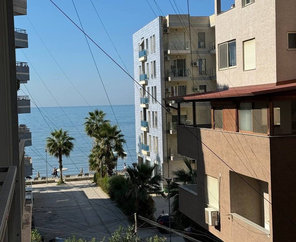 Apartament 1+1 per qera, ne Plazh, Durres.