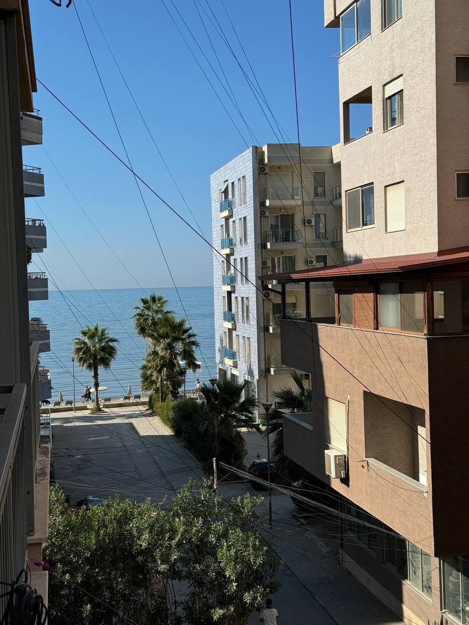 Apartament 1+1 per qera, ne Plazh, Durres.