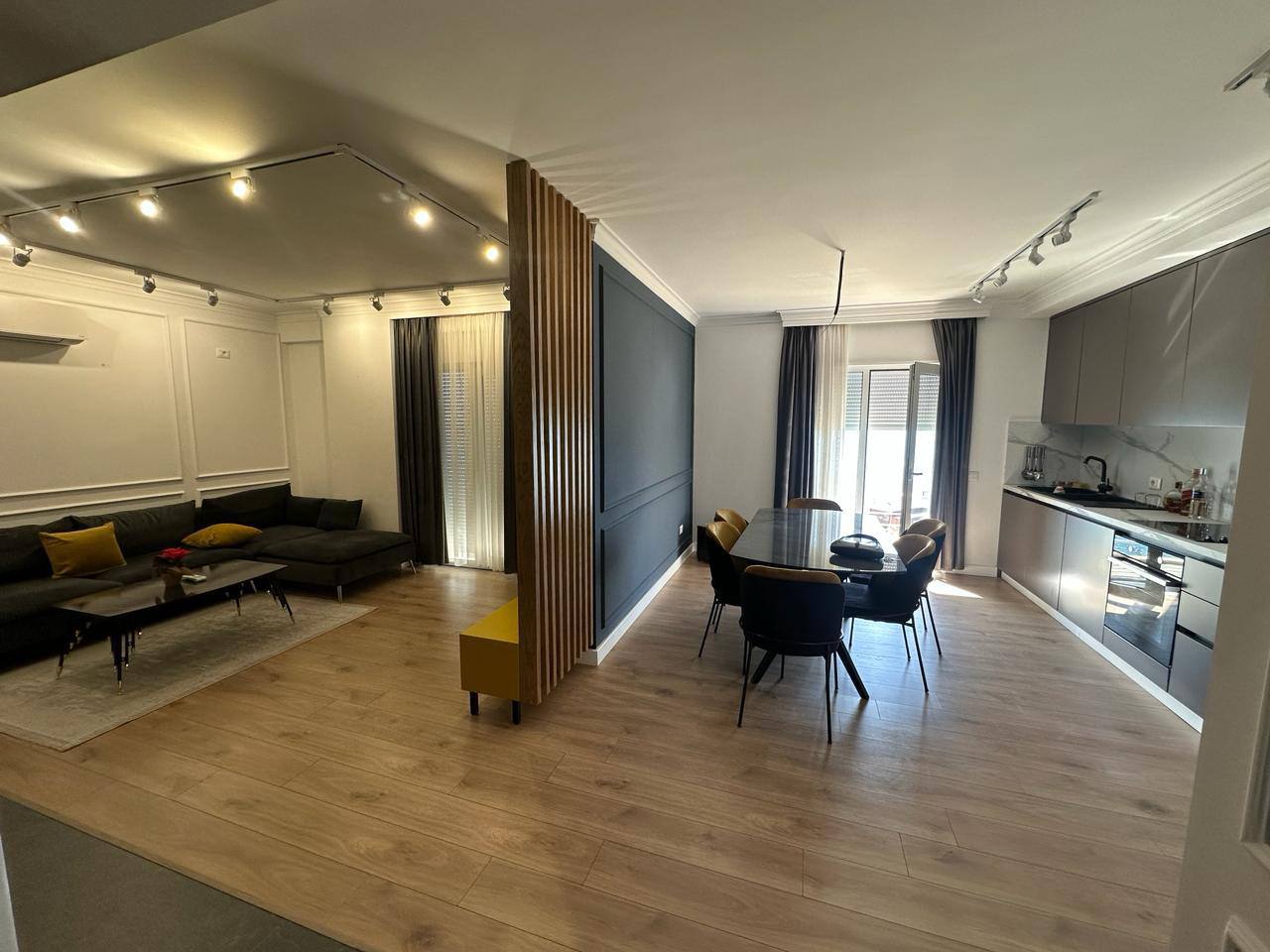 Super apartament 2+1 per shitje, te Vollga, Durres.