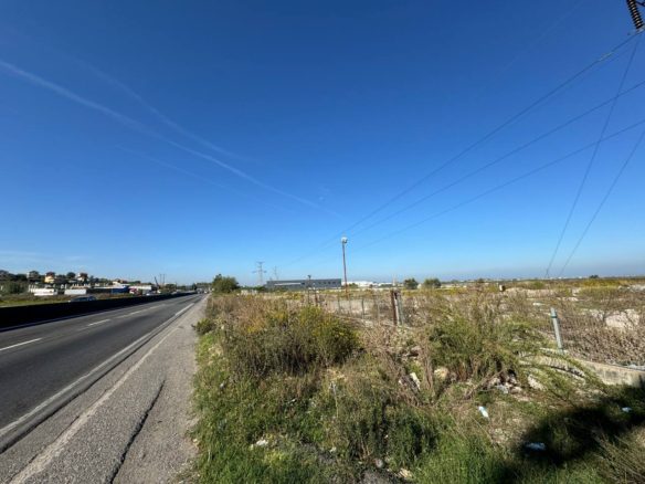 Toke 1600 m2 per shitje, Maminas, Durres.
