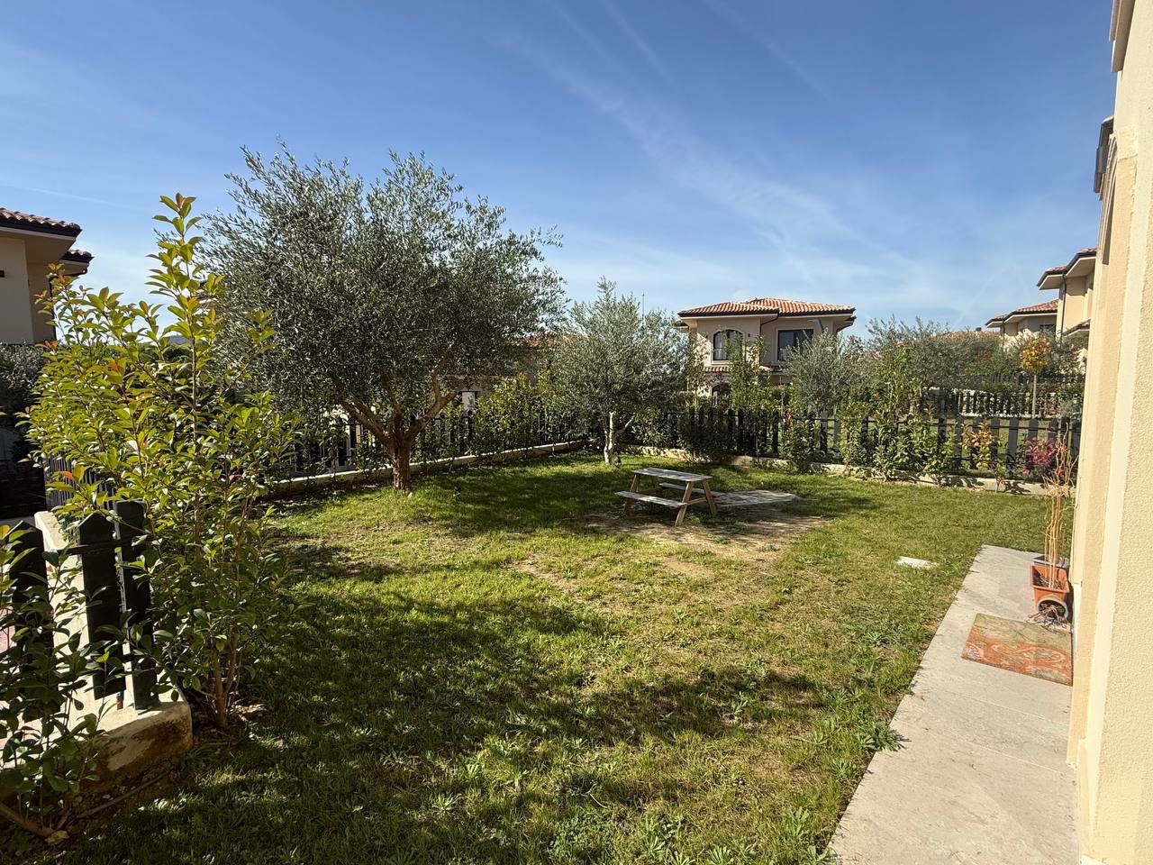 Super vile per qera, Tuscany Villas, prane TEG, Tirane.