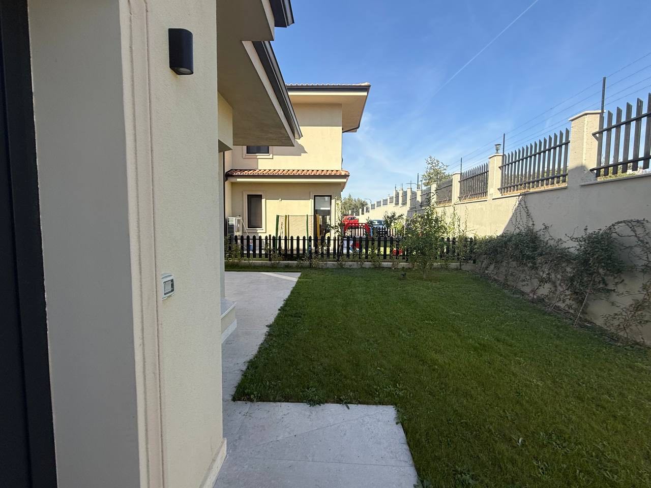 Super vile per qera, Tuscany Villas, prane TEG, Tirane.