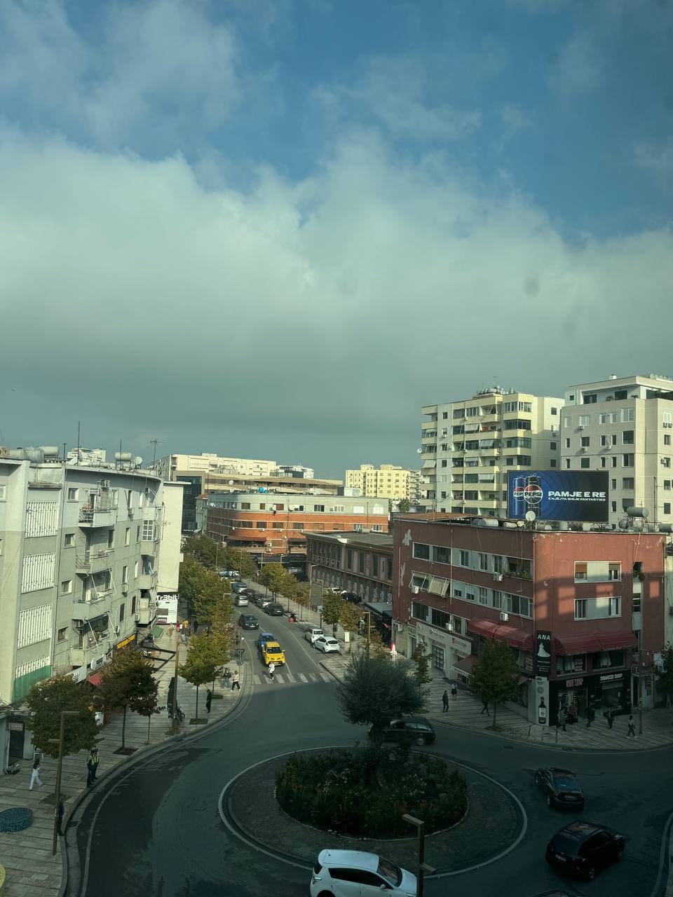 IMAGE 2024-10-30 11:31:10 Ambient biznesi per qera, te Flagship Center, Durres.