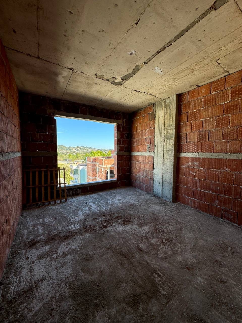 Apartament 2+1 per shitje, te Liburna Residence, Golem.