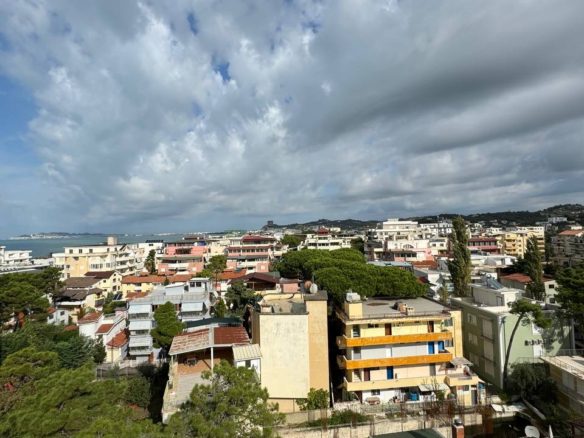 Apartament 2+1 per shitje, ne Golem, Durres.