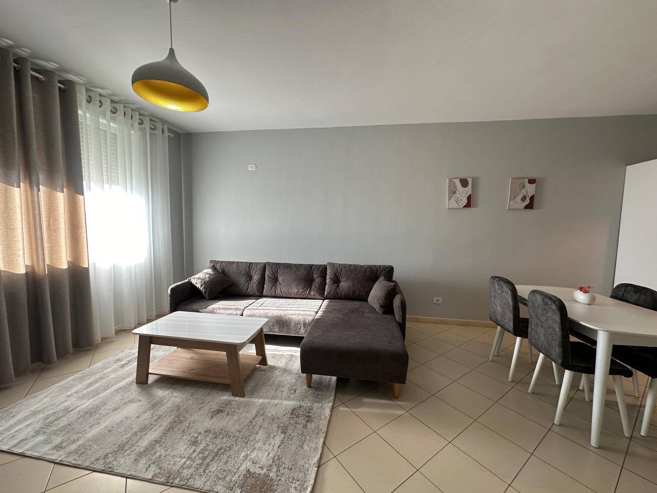 Apartament 1+1 per qera, te Bashkia, Durres.