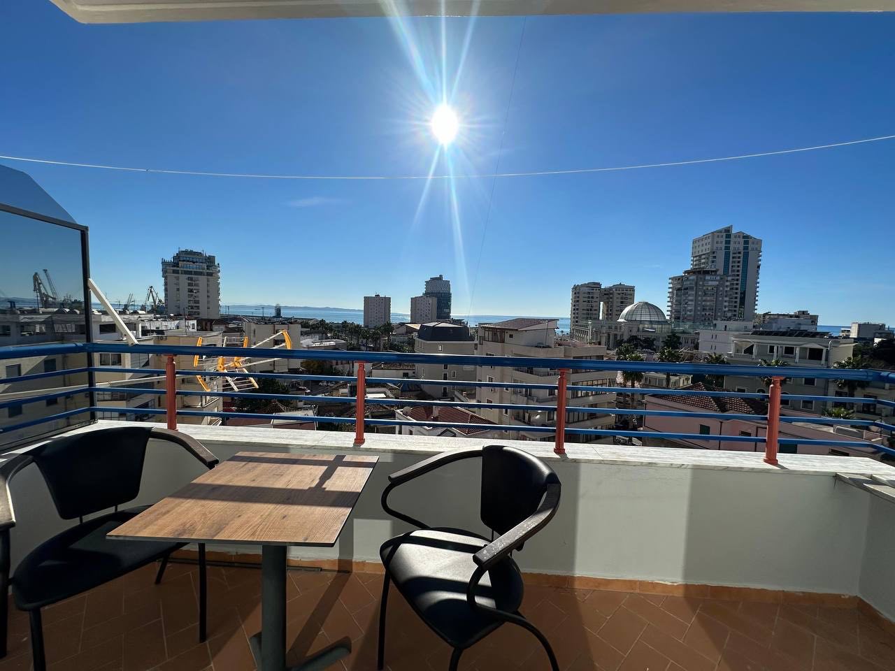 Apartament 1+1 per qera, te Bashkia, Durres.