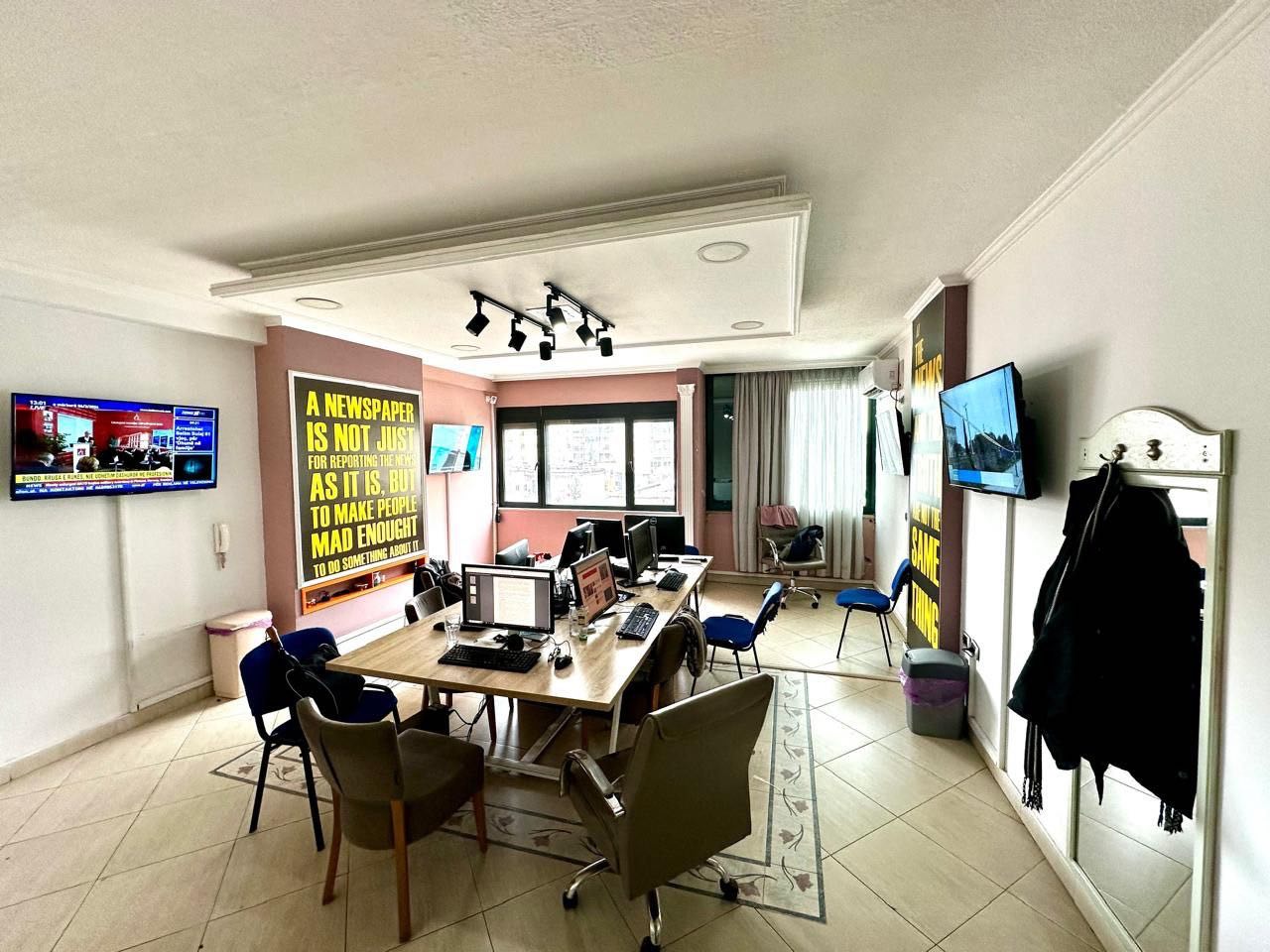 Apartament 3+1 per shitje, ne Bllok, Tirane.