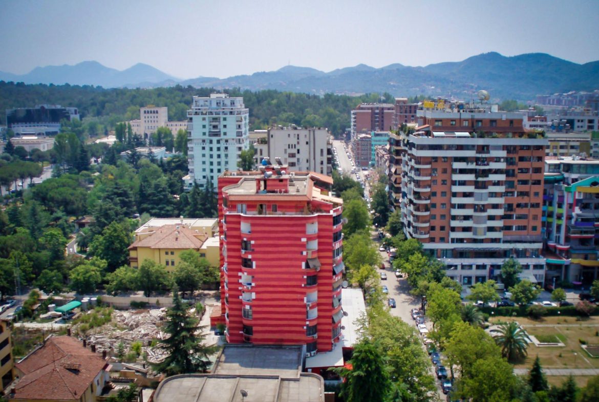 Eksluzive! Apartament 3+1 per shitje, ne Bllok, Tirane.