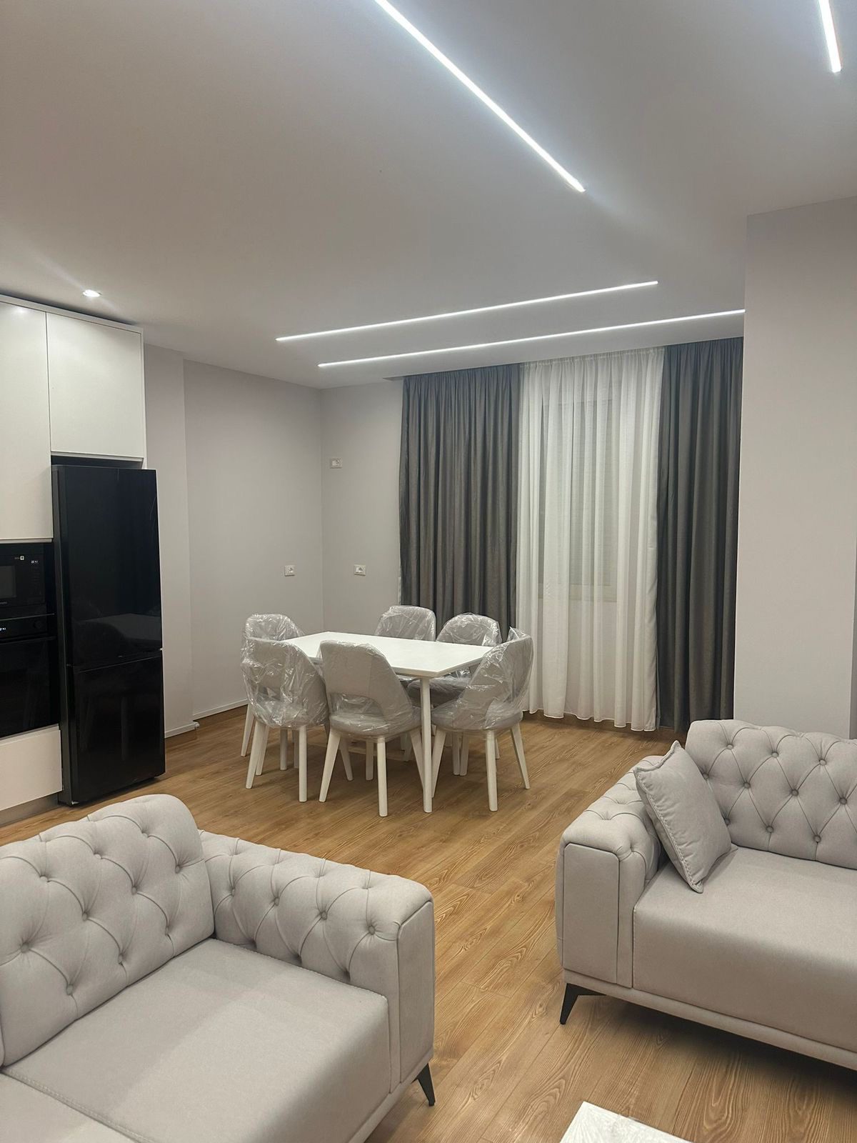 Apartament 2+1 per shitje, te Kodra e Diellit, Tirane.
