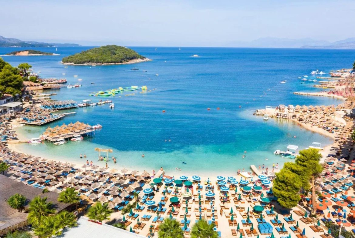 Truall 1000 m2 per shitje, Ksamil, Sarande.