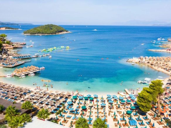 Truall 1000 m2 per shitje, Ksamil, Sarande.