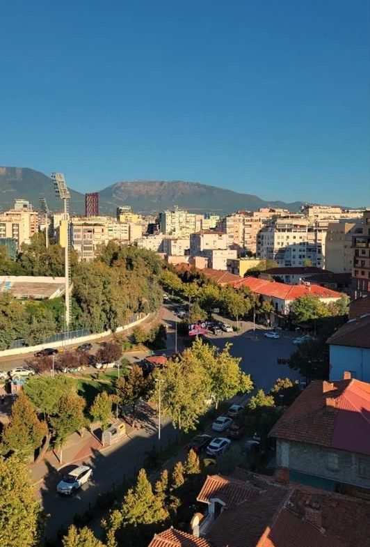 Ambient biznesi per qera, te Stadiumi Dinamo, Tirane.