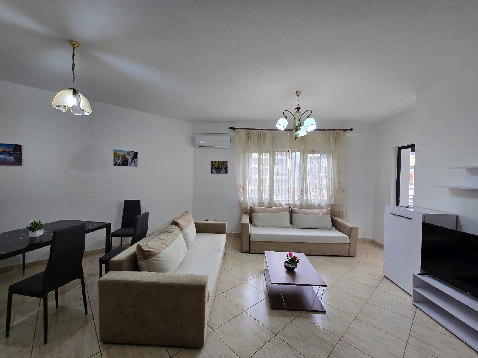 Apartament 2+1 per shitje, prane Bulevardit Zogu I, Tirane.