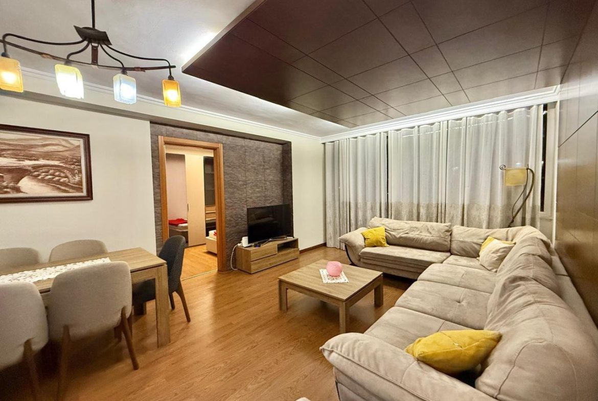 Apartament 3+1+2 per shitje, te Ish-Ekspozita, Tirane.
