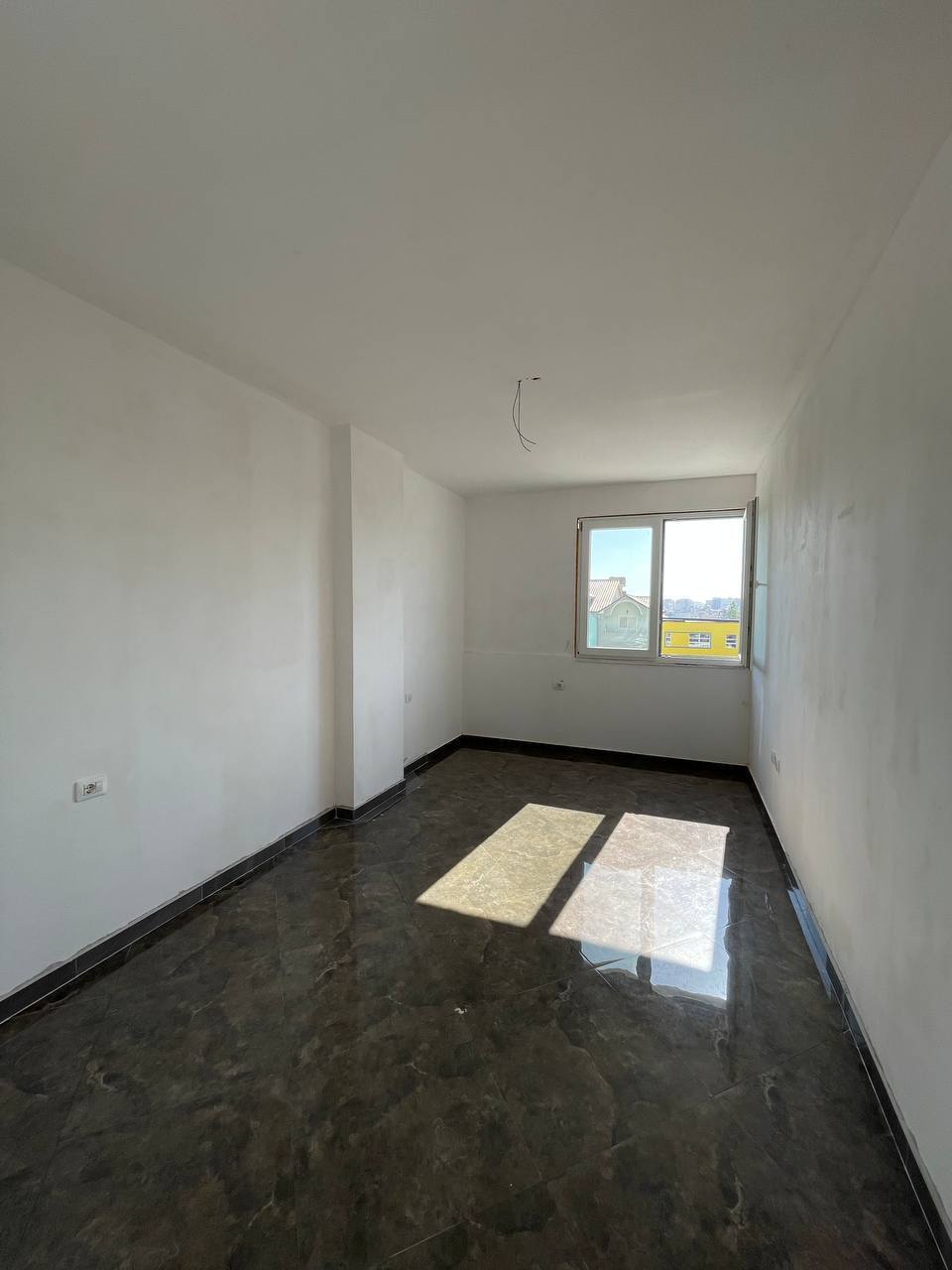 Apartament 3+1 per shitje, Shkozet, Durres.