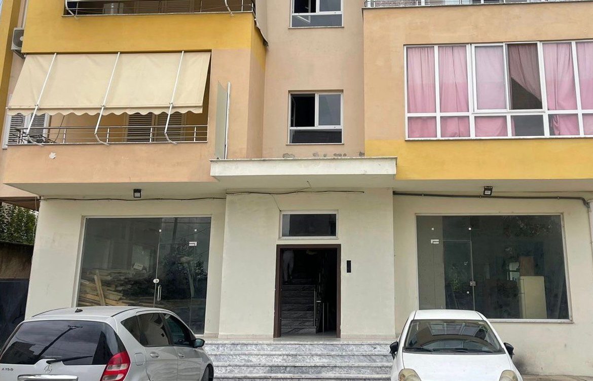 Njesi biznesi per shitje, ne zonen e Freskut, Tirane.