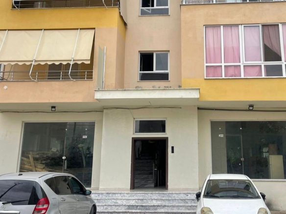 Njesi biznesi per shitje, ne zonen e Freskut, Tirane.