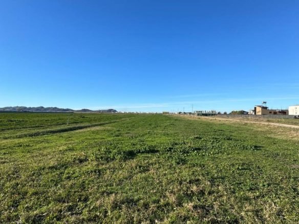 Toke 5400 m2 ne zone industriale per shitje, Sektor Rinia, Durres.