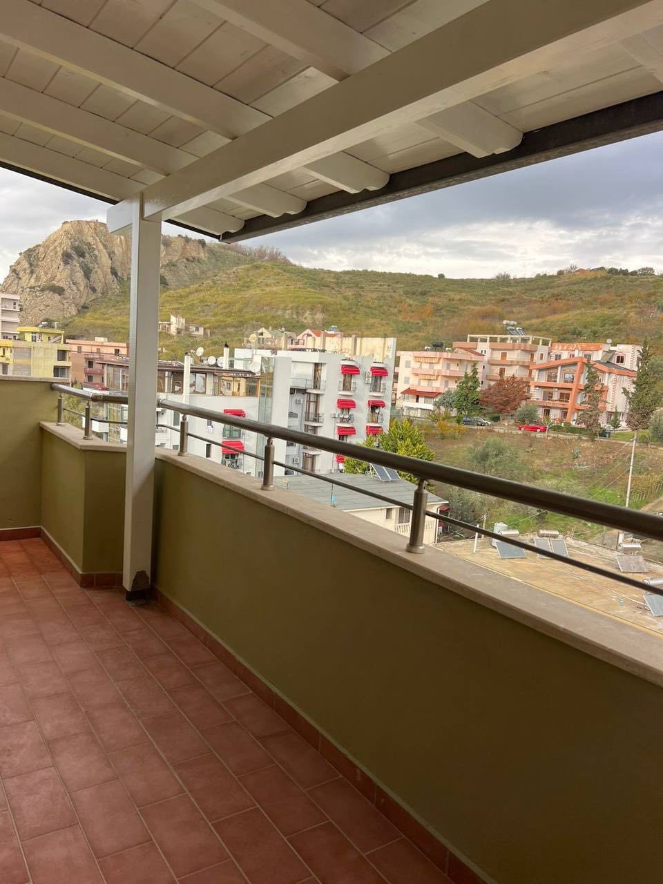 Papafingo per shitje, te Shkembi i Kavajes, Durres.