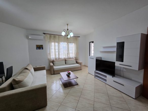 Apartament 2+1 per shitje, prane Bulevardit Zogu I, Tirane.