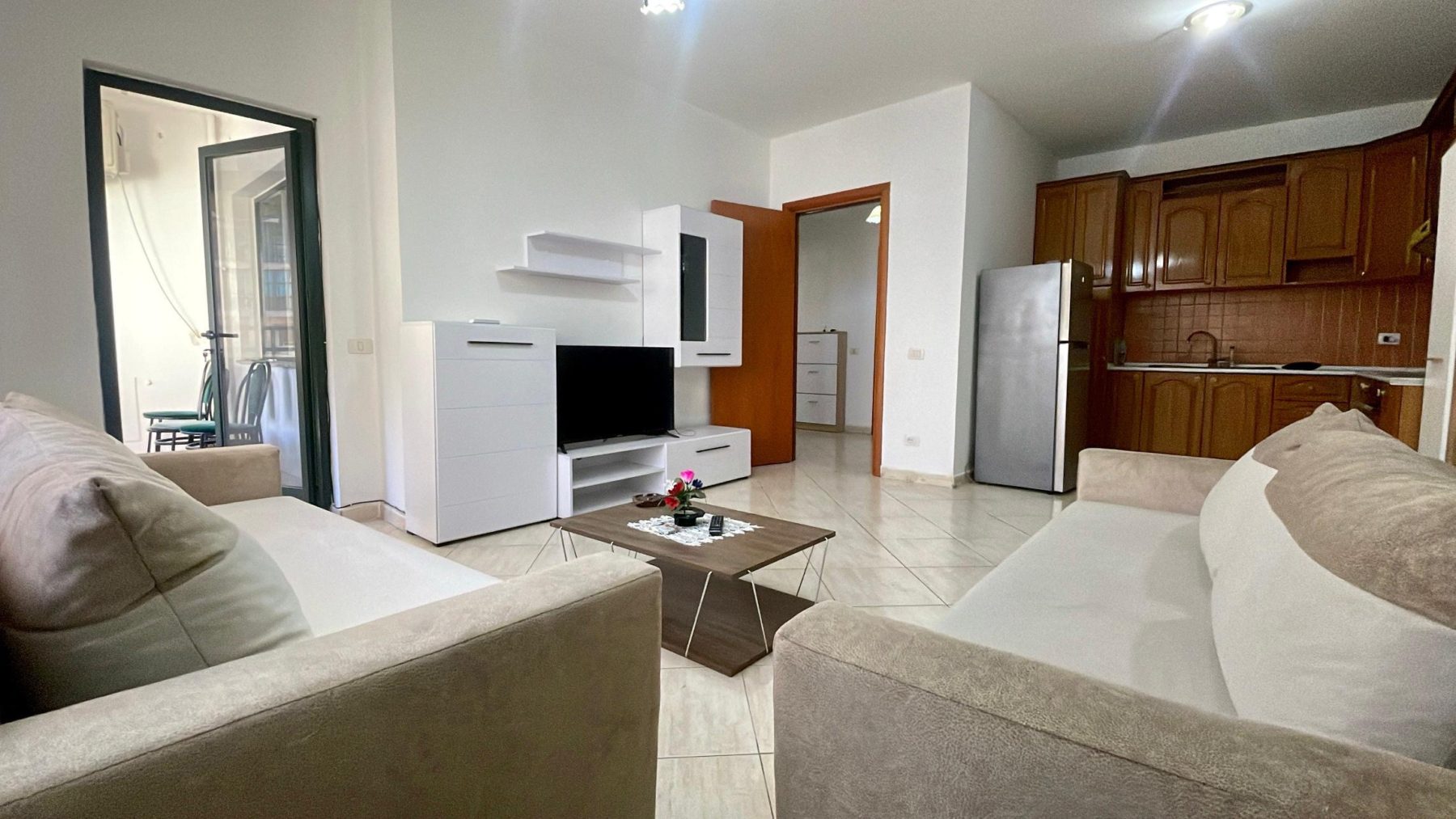 Apartament 2+1 per shitje, prane Bulevardit Zogu I, Tirane.