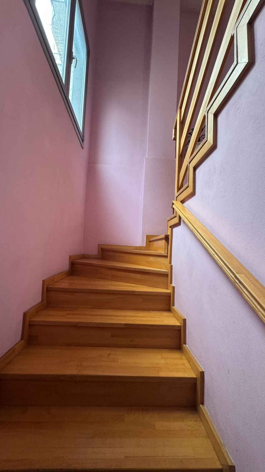 Dy vila per qera, te rruga “Jordan Misja”, Tirane.