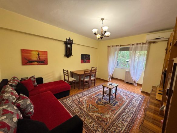 Apartament 2+1 per qera, prane Sheshit Skenderbej, Tirane.