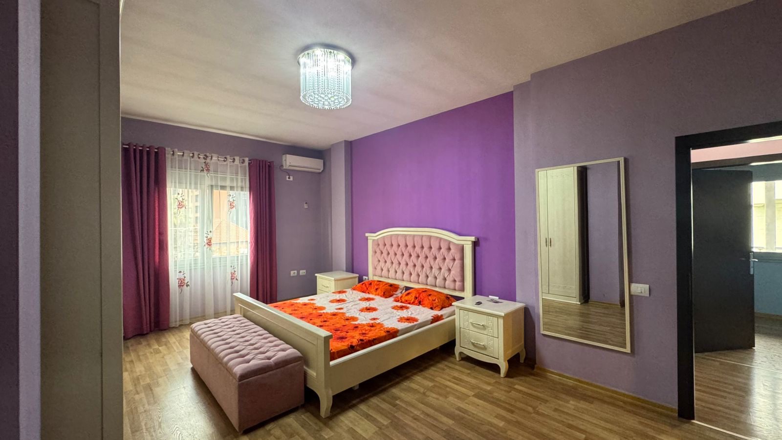 Dy vila per qera, te rruga “Jordan Misja”, Tirane.