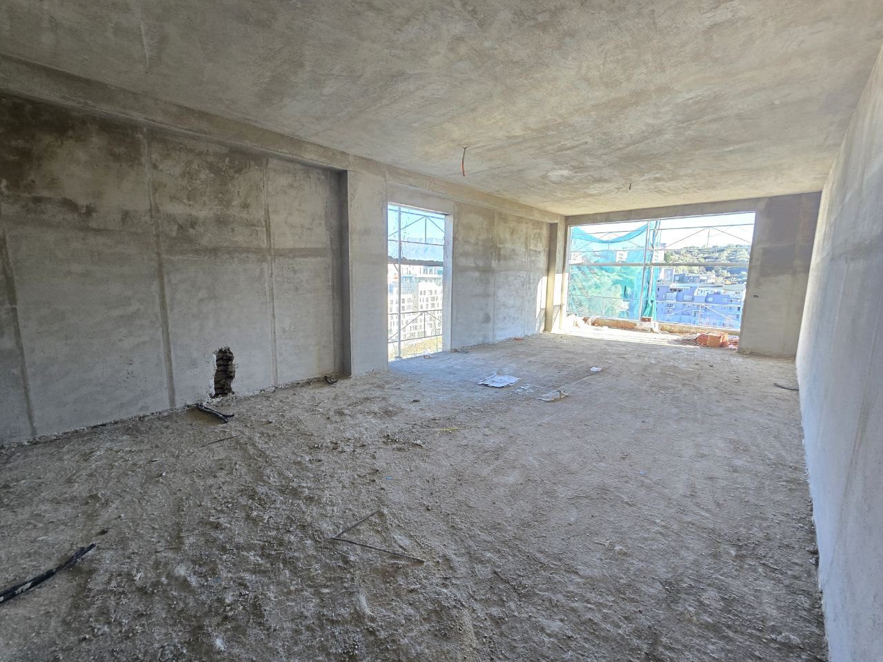 Okazion! Apartament 3+1 per shitje, te Kopshti Zoologjik, Tirane.