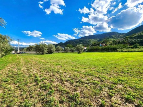 Parcela ne shitje, ne Berzhite, Tirane.