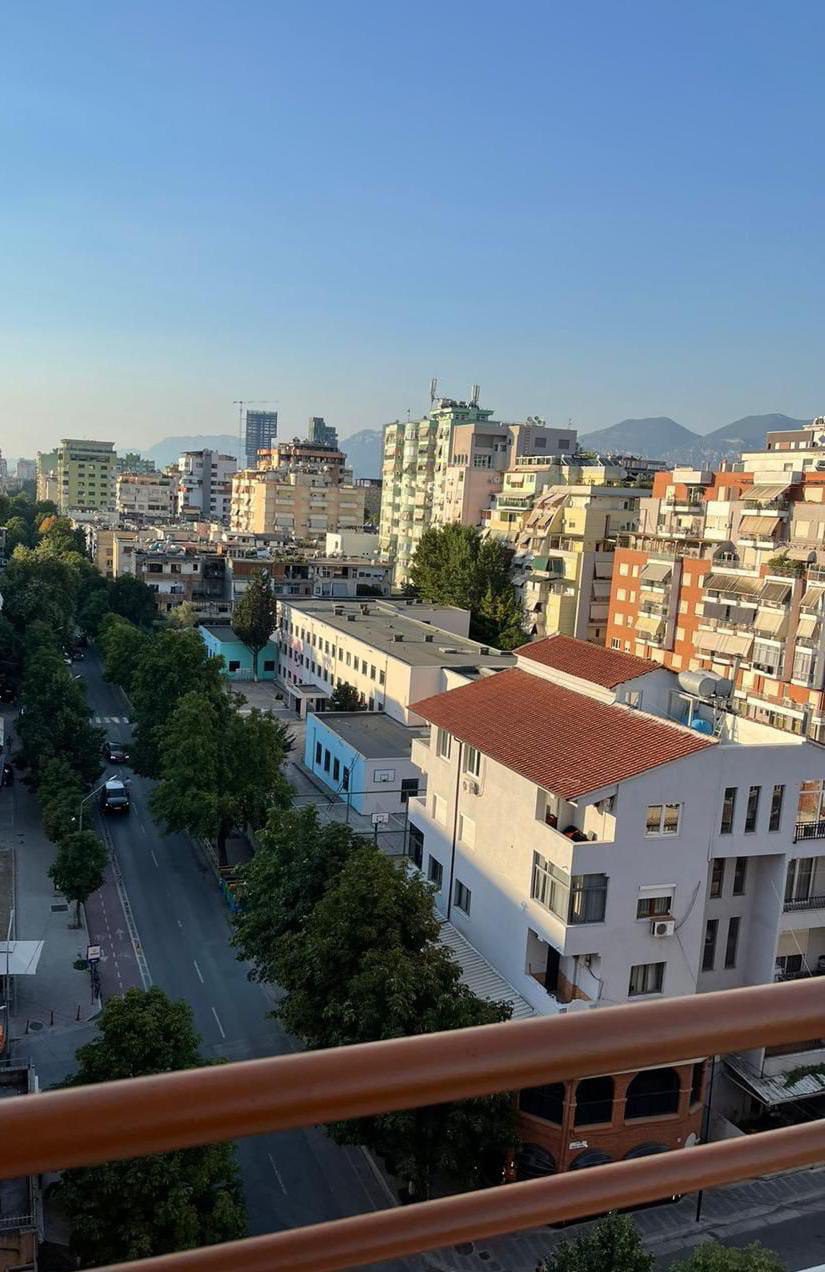 IMAGE 2025-01-30 21:34:55 Apartament 2+1 per qera, prane gjimnazit “Petro Nini”, Tirane.