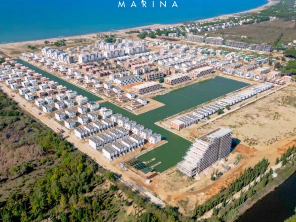 Vile individuale per shitje, Turquoise Marina, Hamallaj.