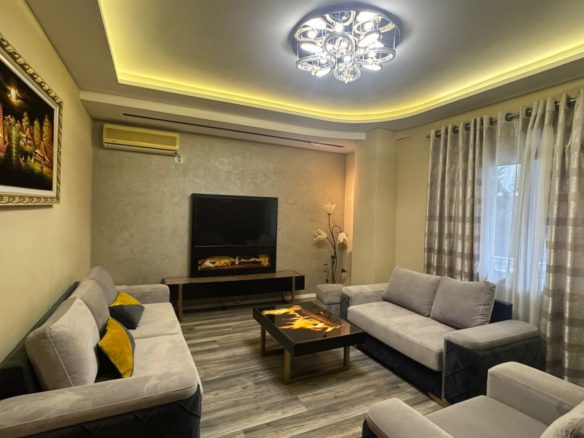 Dy vila per qera, te rruga “Jordan Misja”, Tirane.