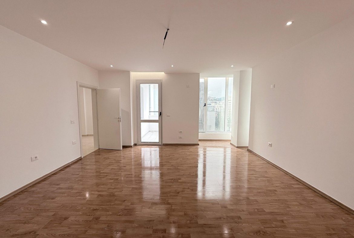 Apartament fantastik per shitje, prane Ambasades Amerikane, Tirane.