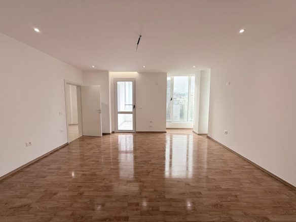 Apartament fantastik per shitje, prane Ambasades Amerikane, Tirane.