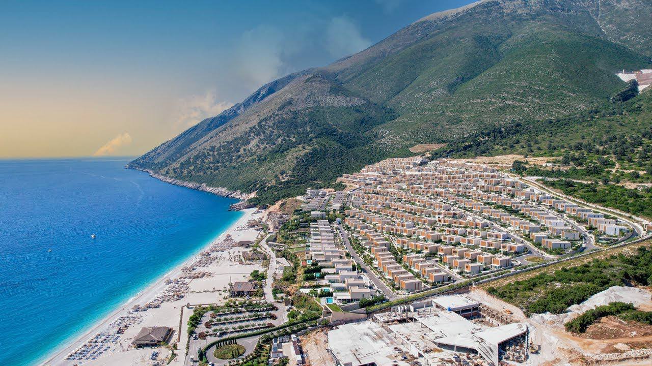 IMAGE 2025-02-12 23:29:09 Vila Twin(2 vila te bashkangjitura) per shitje, ne Green Coast, Palase, Vlore.