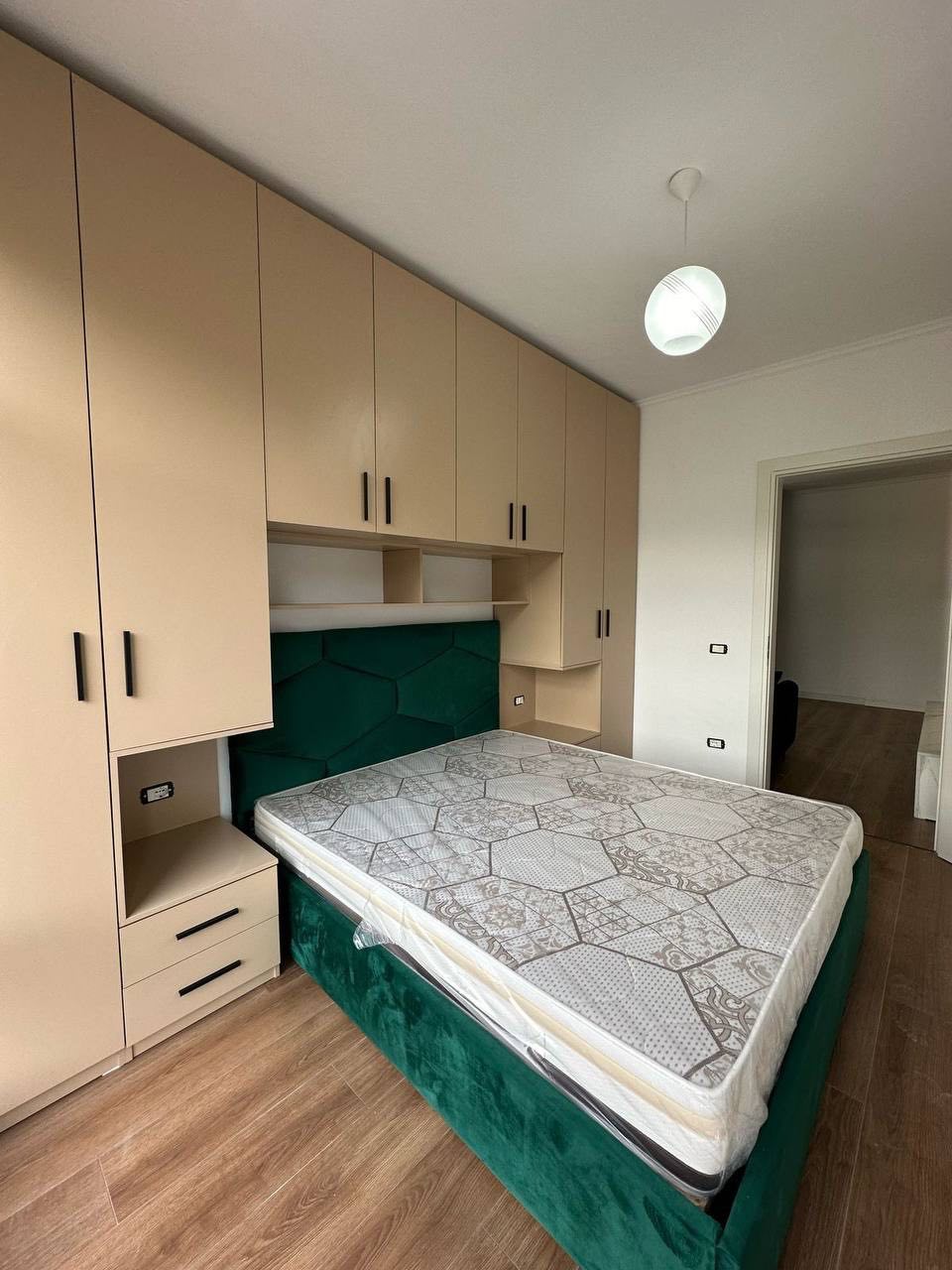 Apartament 2+1 per shitje, te Shkembi Kavajes, Tirane.