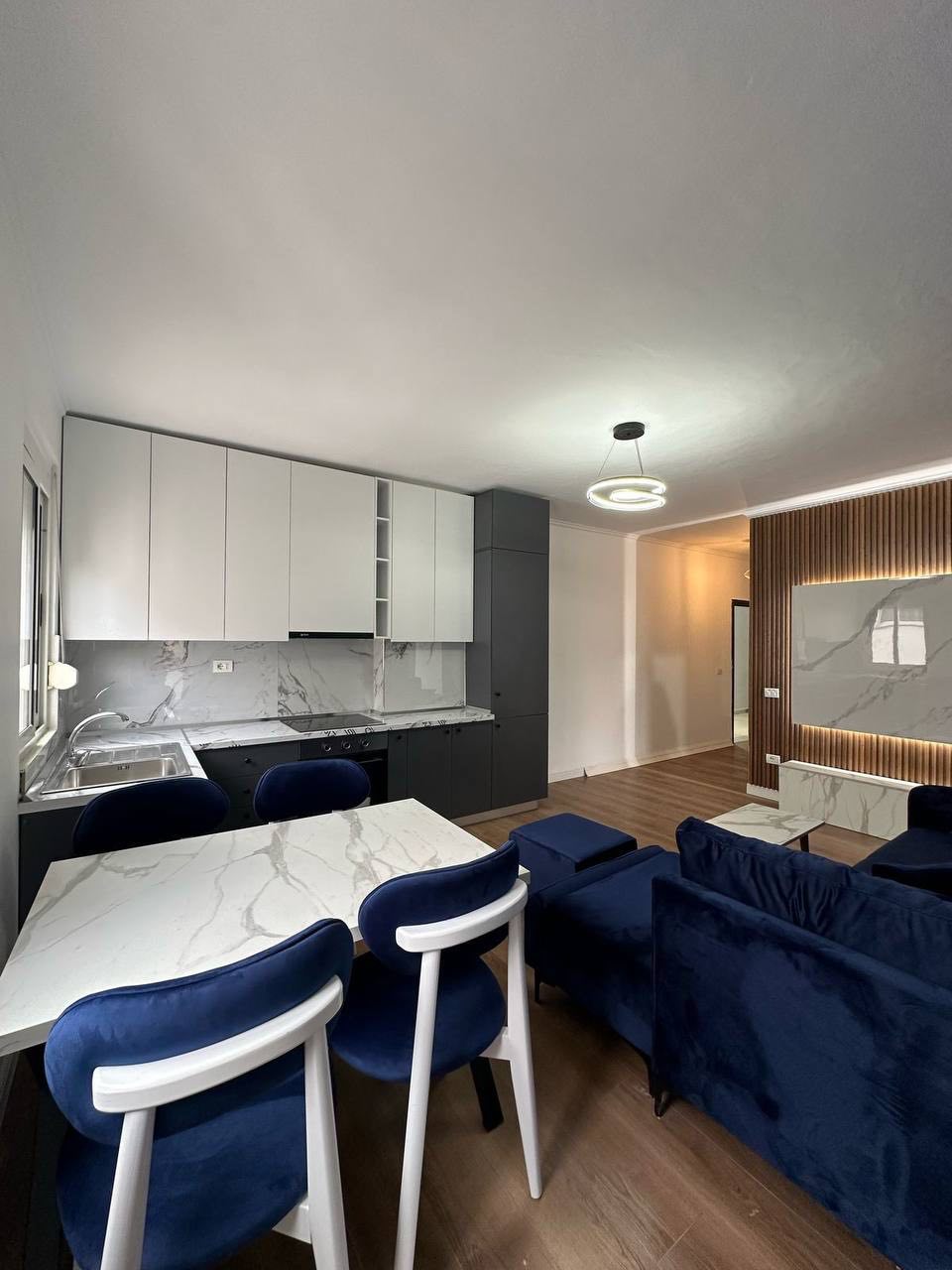 Apartament 2+1 per shitje, te Shkembi Kavajes, Tirane.