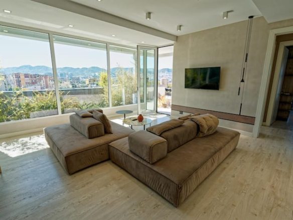 Super apartament per shitje, te Drejtoria e Policise, Tirane.