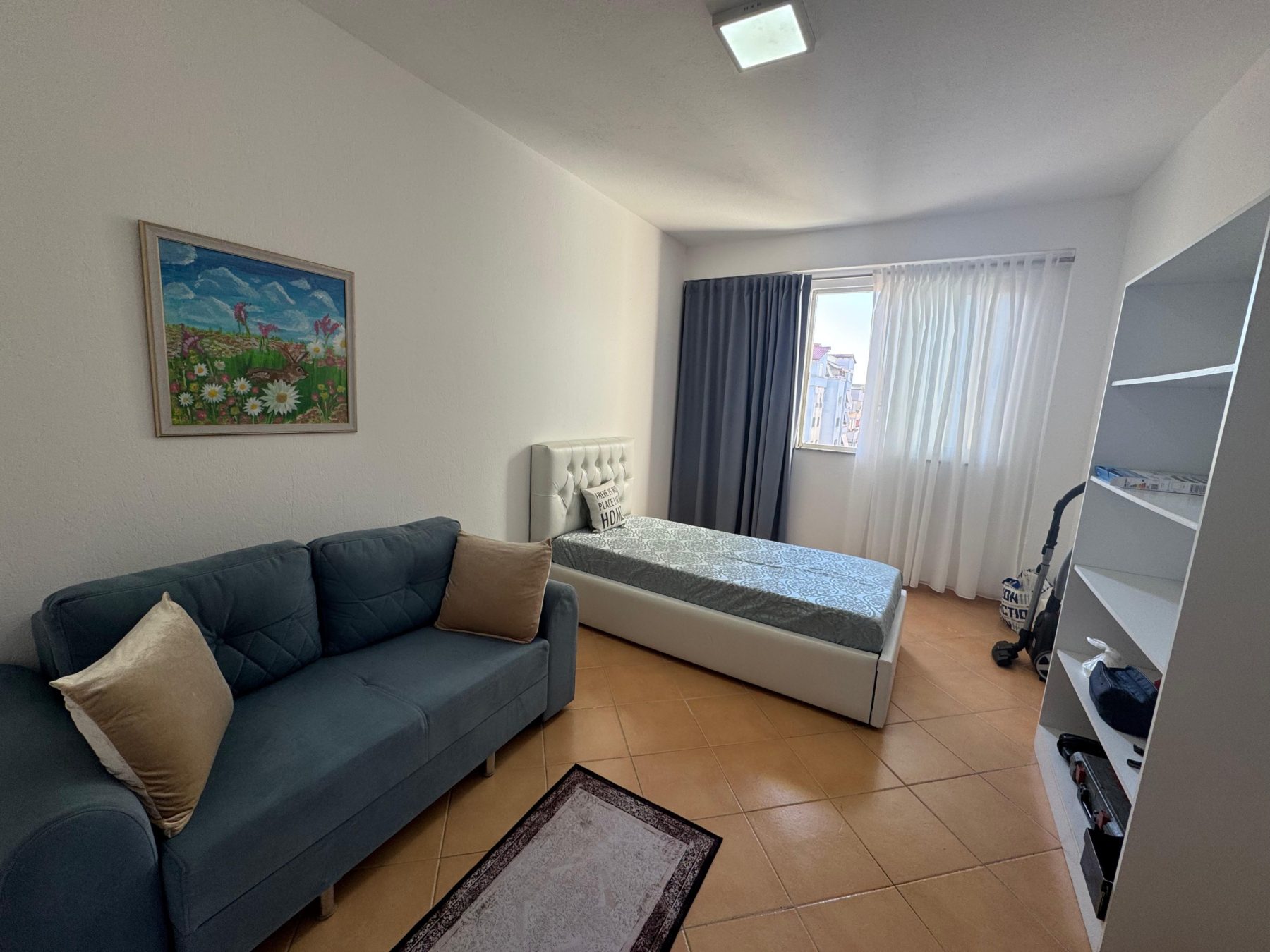 Apartament 2+1 per qera, te Komuna Parisit, Tirane.