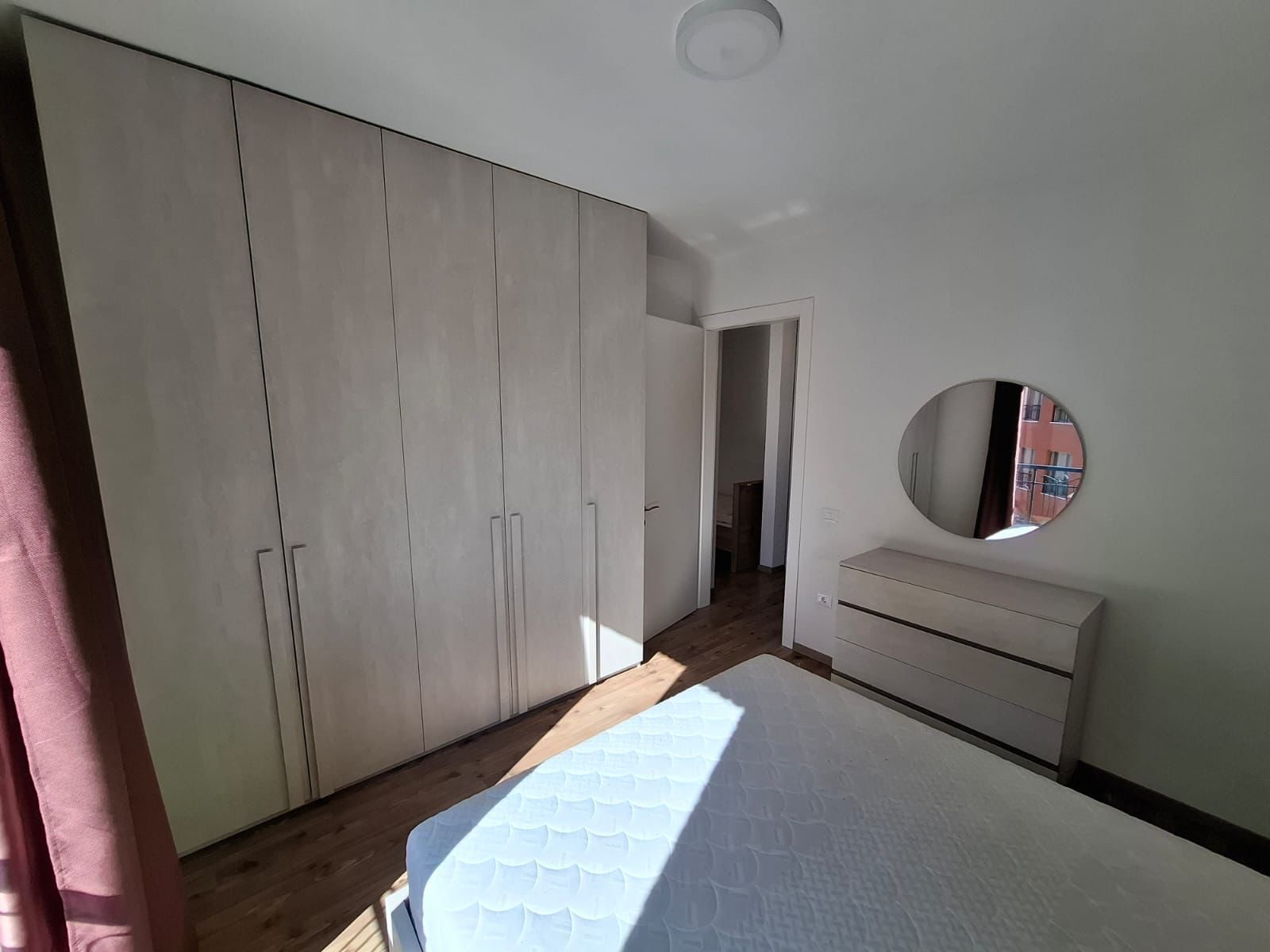 Apartament 1+1 per qera, te kompleksi Delijorgji, Tirane.
