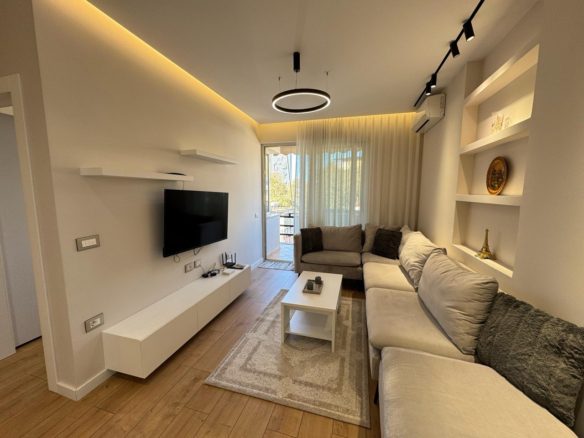 Apartament 1+1 per qera, pas Ambasades Amerikane, Tirane.
