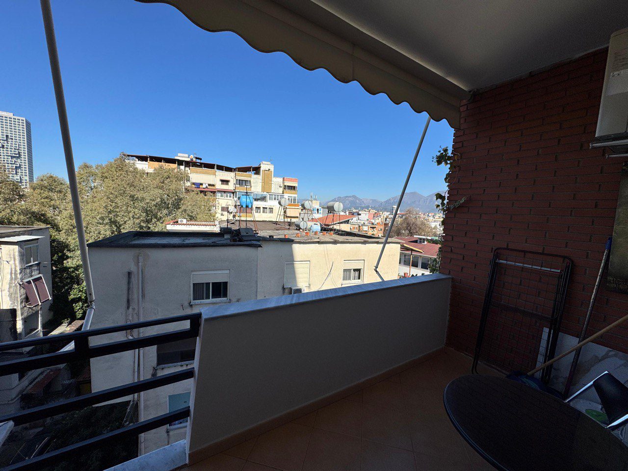 Apartament 1+1 per qera, pas Ambasades Amerikane, Tirane.