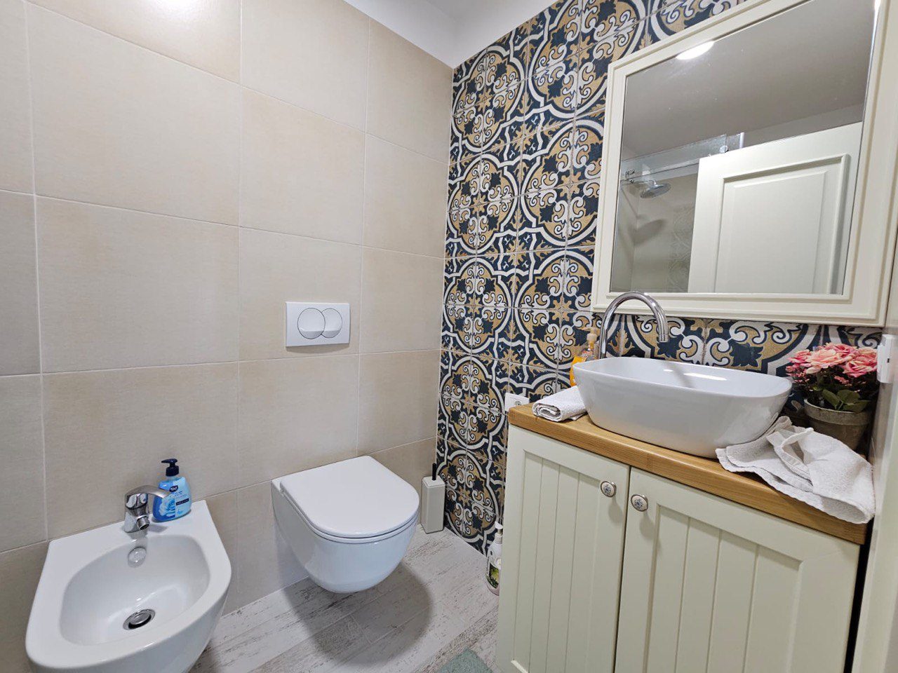 Apartament 2+1 per qera, te Kodra Diellit 2, Tirane.