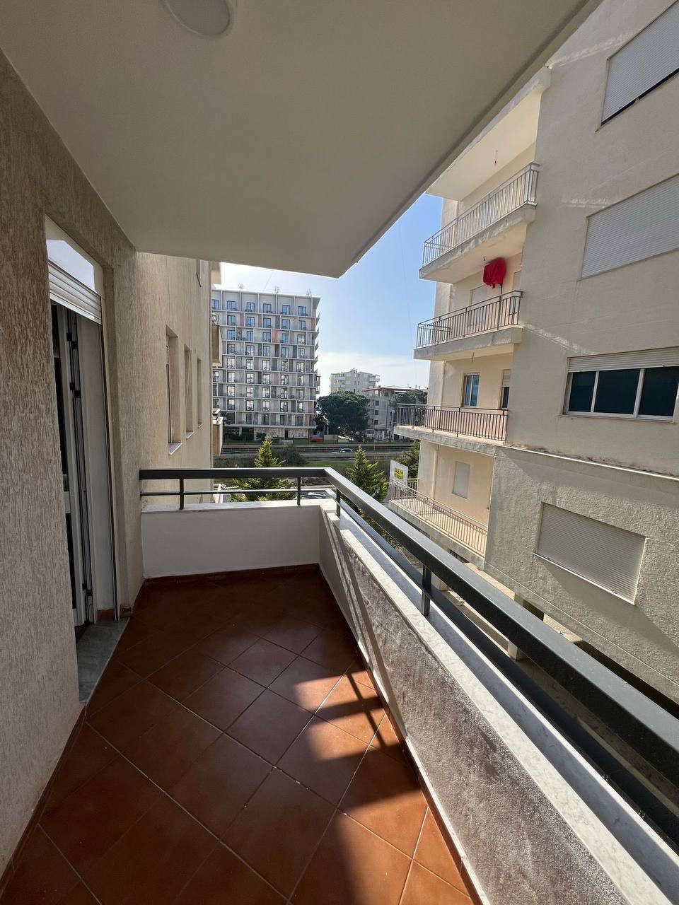 Apartament 1+1 per shitje, te Shkembi Kavajes, Durres.