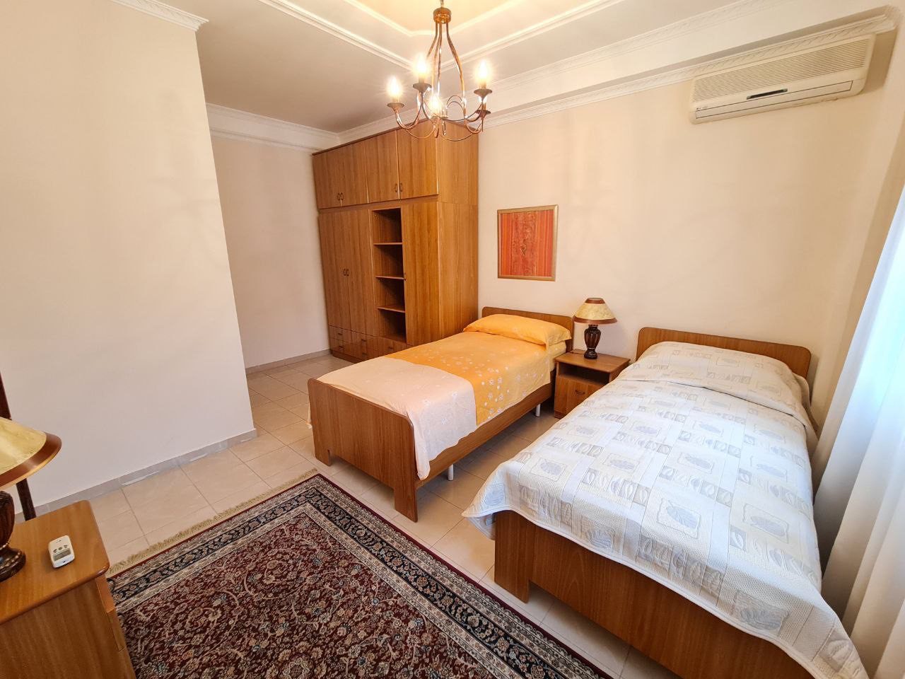 Apartament 2+1 per qera, ne Bllok, Tirane.