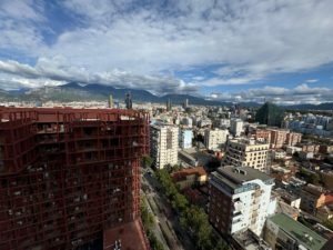 Apartament 3+1 per shitje, te Garden Building, Tirane.