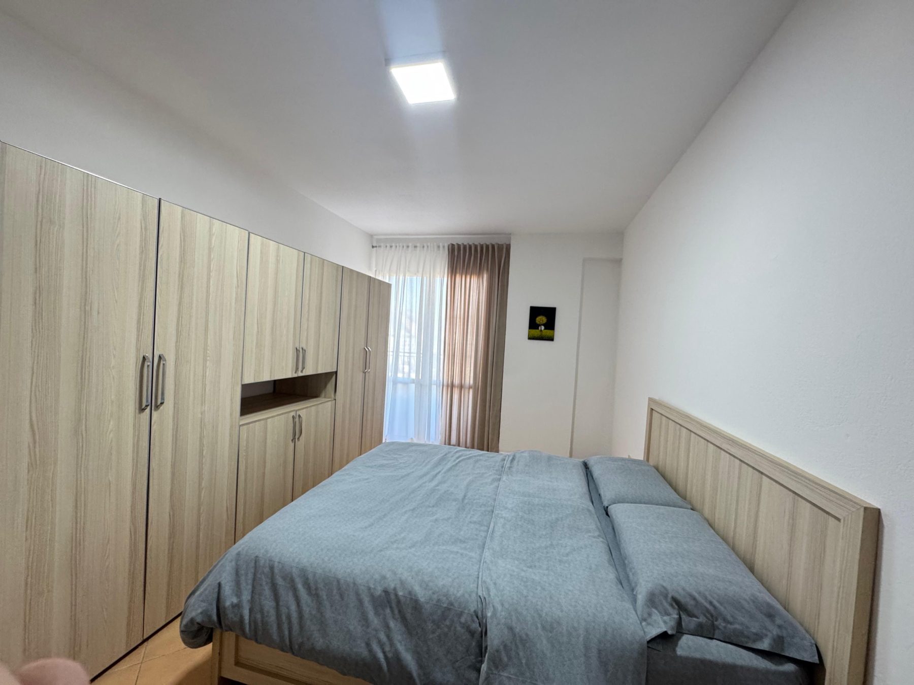 Apartament 2+1 per qera, te Komuna Parisit, Tirane.